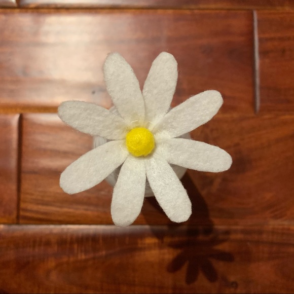 White Felt Daisy and Painted Plastic White Vase - Picture 4 of 7